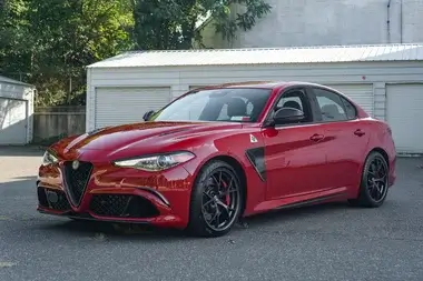 D*I様 Macchina rossa Alfa Romeoクァドリフォリオ ア D*I様 Macchina rossa Alfa Romeoクァドリフォリオ ア GIULIA